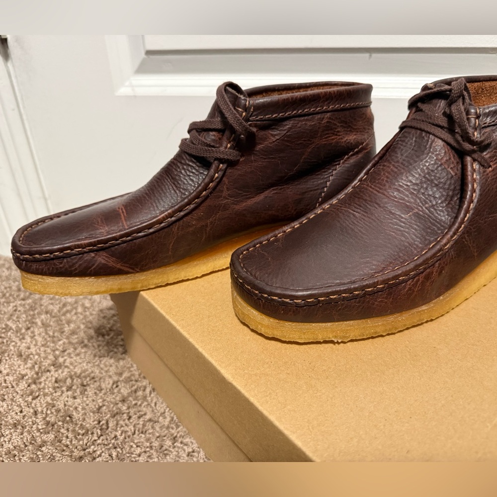 Brand New - Clarks Wallabee Premium Beeswax Boot - Picture 9 of 15